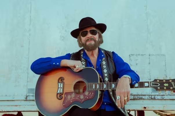 Hank Williams Jr. At Thunder Ridge Nature Arena