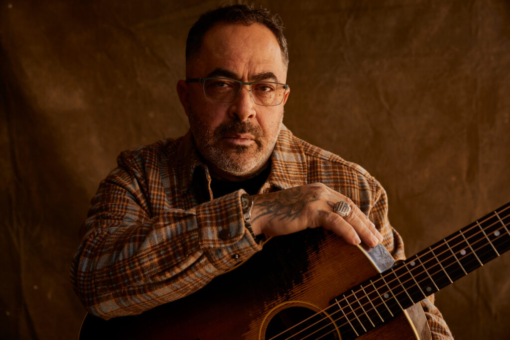 Aaron Lewis And The Stateliners At Ozarks Amphitheater